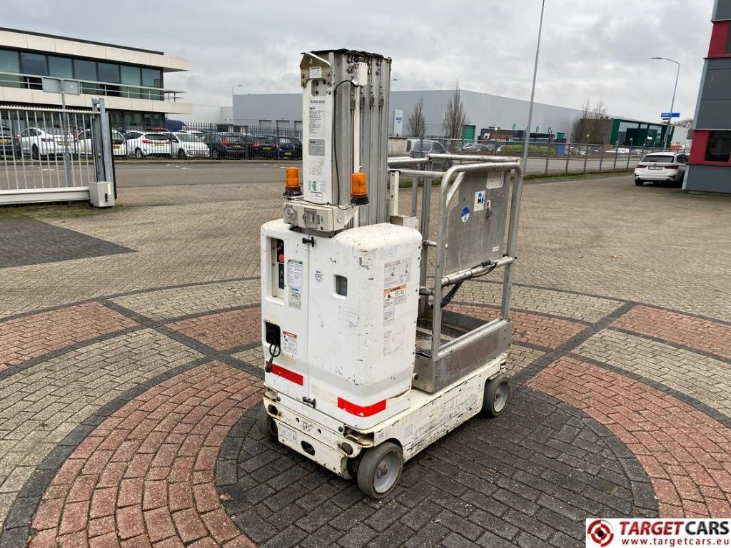 Genie GR-20 RunAbout Electric Vertical Mast Lift 802cm - Vertical mast lift: picture 3 Genie GR-20 RunAbout Electric Vertical Mast Lift 802cm - Vertical mast lift: picture 3