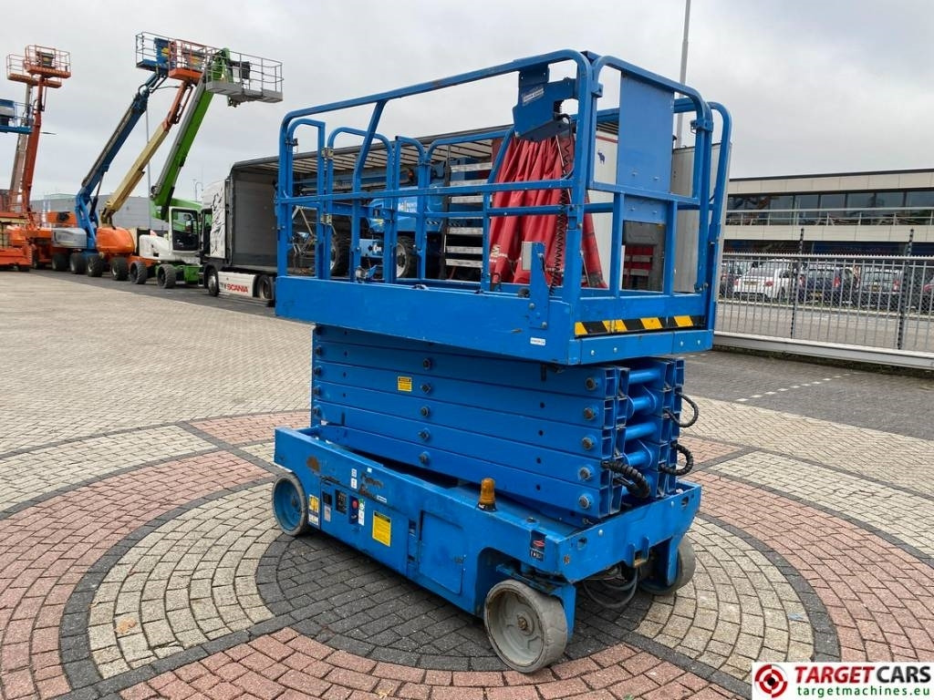 Genie GS-4047 Electric Scissor Work Lift 1389cm  - Scissor lift: picture 2 Genie GS-4047 Electric Scissor Work Lift 1389cm  - Scissor lift: picture 2