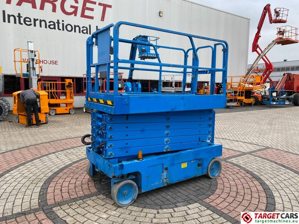 Genie GS-4047 Electric Scissor Work Lift 1389cm  - Scissor lift: picture 1 Genie GS-4047 Electric Scissor Work Lift 1389cm  - Scissor lift: picture 1