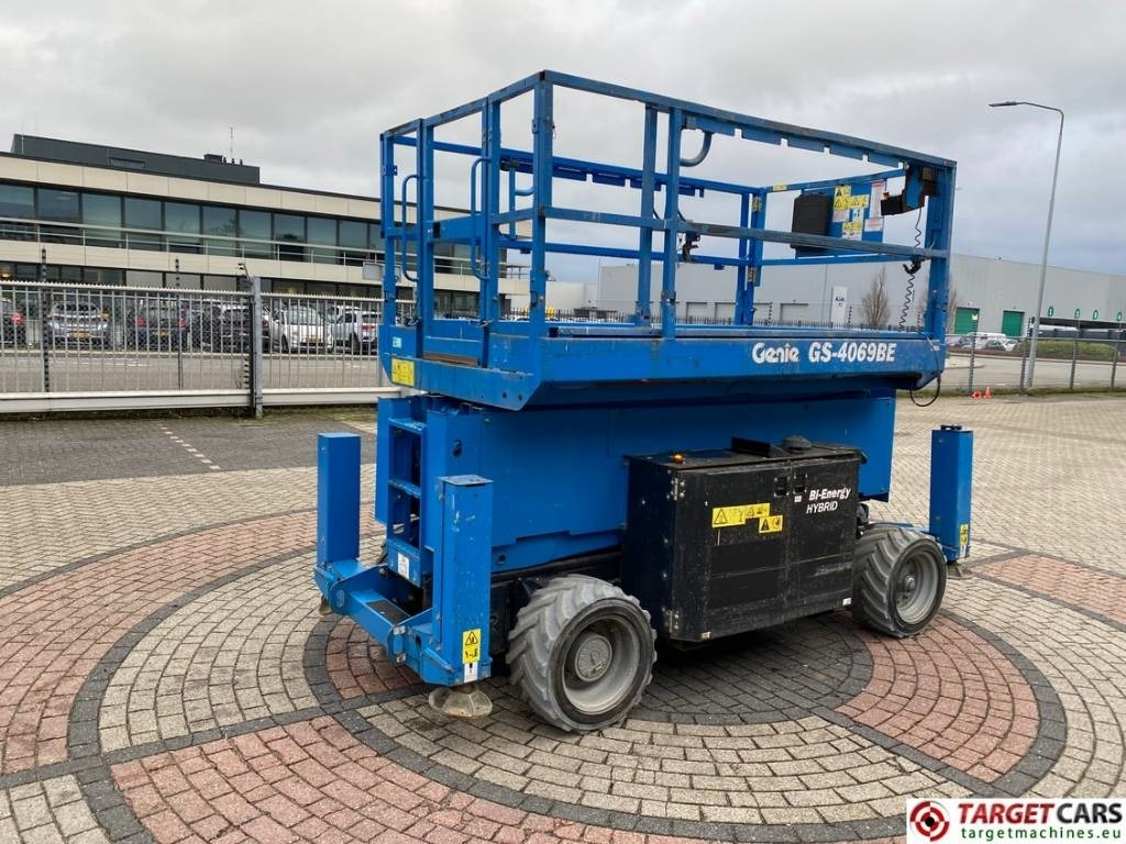 Genie GS-4069BE HyBrid Scissor Work Lift 1412cm - Scissor lift: picture 3 Genie GS-4069BE HyBrid Scissor Work Lift 1412cm - Scissor lift: picture 3