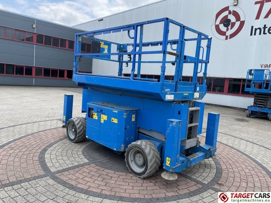 Genie GS-4069DC Electric Scissor Work Lift 1412cm - Scissor lift: picture 4 Genie GS-4069DC Electric Scissor Work Lift 1412cm - Scissor lift: picture 4