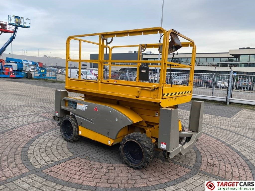Haulotte Compact 10DX Diesel 4x4 Scissor Work Lift 1015cm - Scissor lift: picture 2 Haulotte Compact 10DX Diesel 4x4 Scissor Work Lift 1015cm - Scissor lift: picture 2