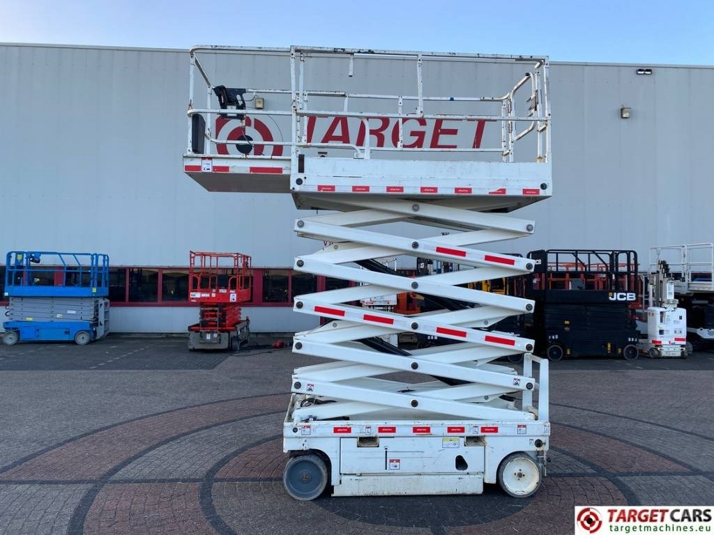 Haulotte Compact 14 Electric Scissor Work Lift 1385cm - Scissor lift: picture 5 Haulotte Compact 14 Electric Scissor Work Lift 1385cm - Scissor lift: picture 5