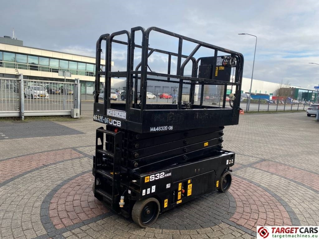 JCB S3246E Electric Scissor Work Lift 1200cm - Scissor lift: picture 3 JCB S3246E Electric Scissor Work Lift 1200cm - Scissor lift: picture 3