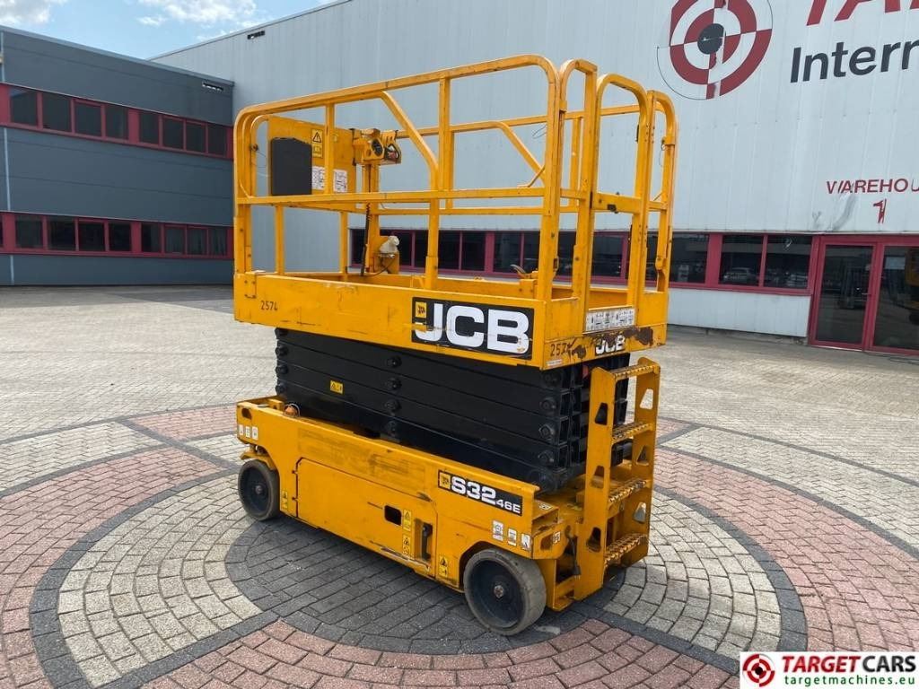 JCB S3246E Electric Scissor Work Lift 1200cm - Scissor lift: picture 4 JCB S3246E Electric Scissor Work Lift 1200cm - Scissor lift: picture 4