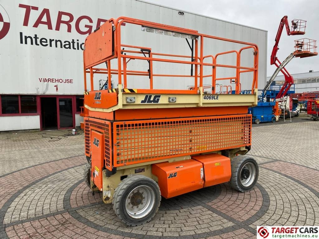 JLG 4069LE Electric Scissor Work Lift 1419cm - Scissor lift: picture 1 JLG 4069LE Electric Scissor Work Lift 1419cm - Scissor lift: picture 1