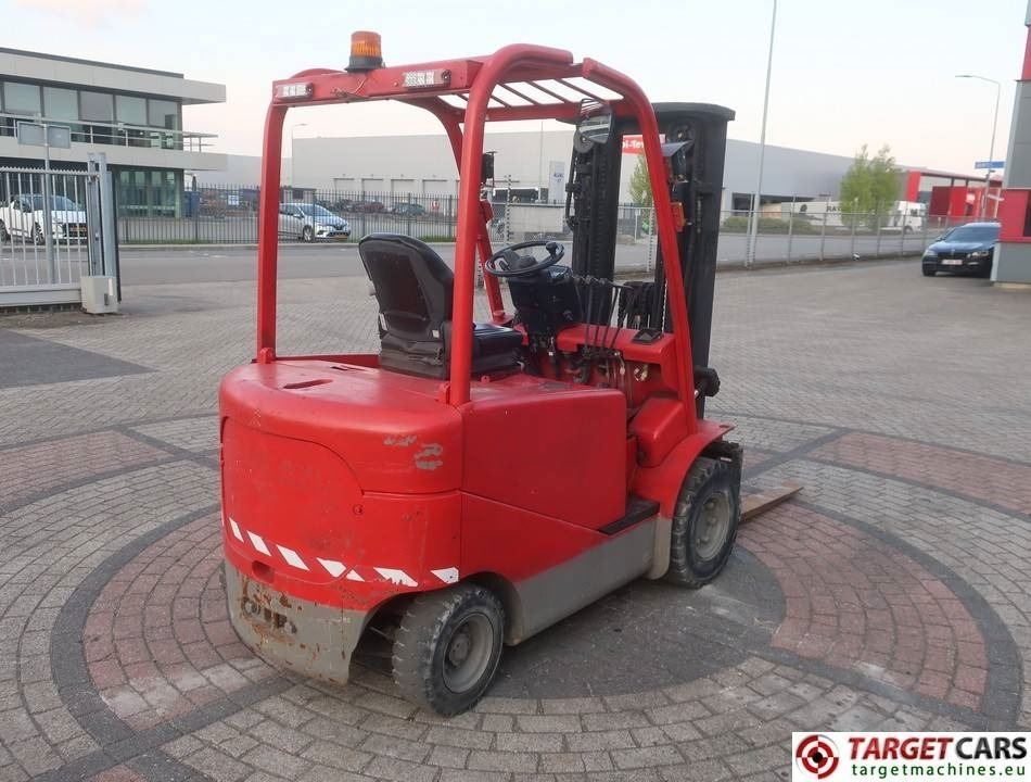 Manitou ME425 Electric 4wheel Forklift 2500KG Triplex450cm - Electric forklift: picture 3 Manitou ME425 Electric 4wheel Forklift 2500KG Triplex450cm - Electric forklift: picture 3