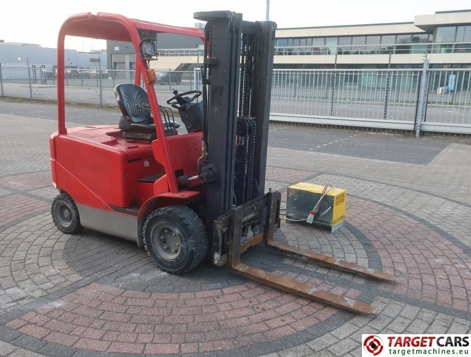 Manitou ME425 Electric 4wheel Forklift 2500KG Triplex450cm - Electric forklift: picture 2 Manitou ME425 Electric 4wheel Forklift 2500KG Triplex450cm - Electric forklift: picture 2
