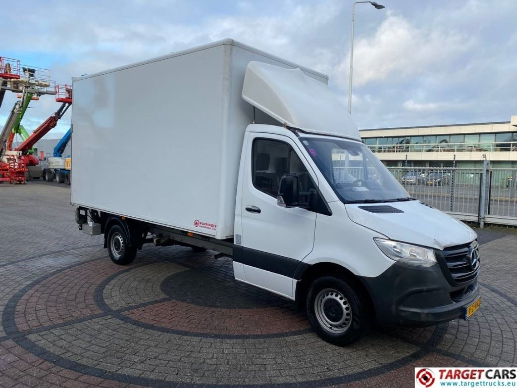 Mercedes-Benz Sprinter 317CDI Closed Box Taillift 750KG Euro 6E - Closed box van: picture 3 Mercedes-Benz Sprinter 317CDI Closed Box Taillift 750KG Euro 6E - Closed box van: picture 3