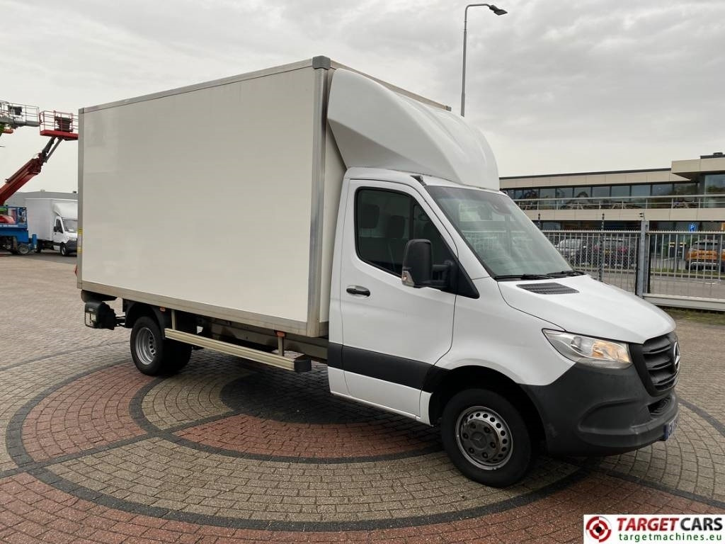 Mercedes-Benz Sprinter 515CDI Closed Box Van Taillift - Box truck: picture 2 Mercedes-Benz Sprinter 515CDI Closed Box Van Taillift - Box truck: picture 2