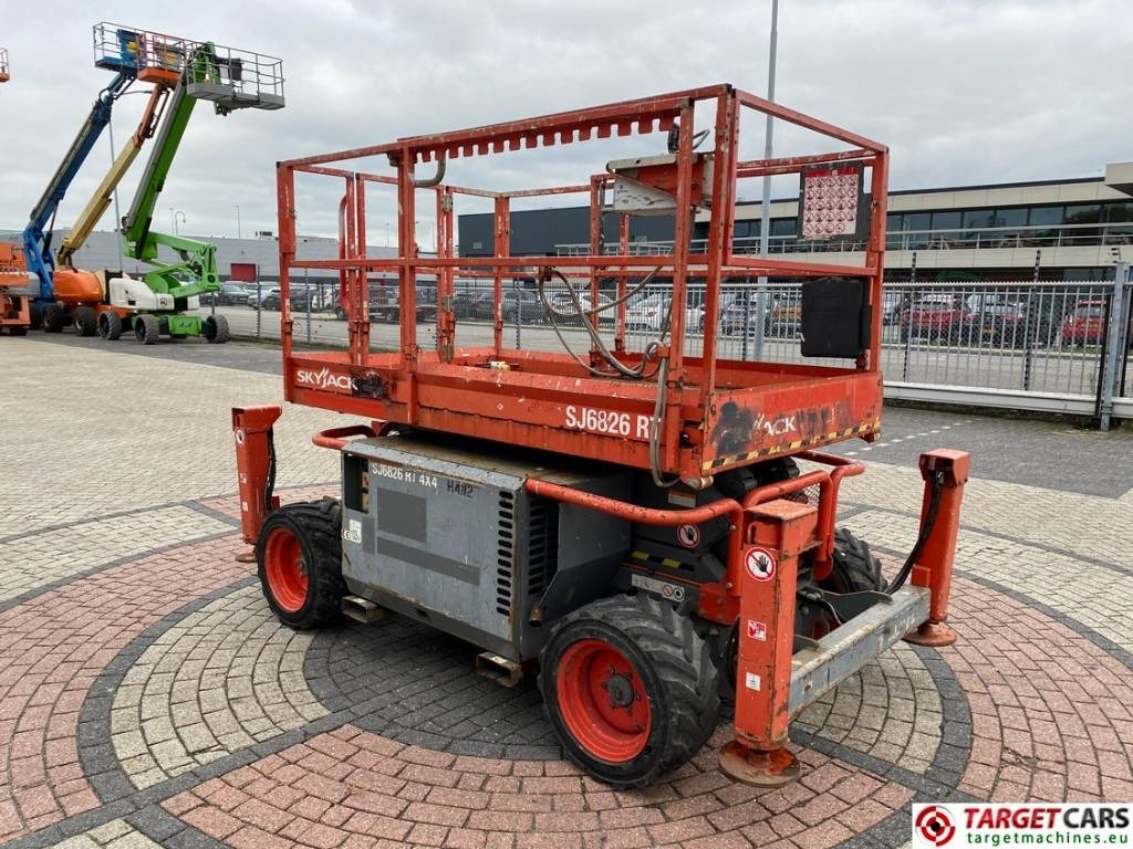 SkyJack SJ6826 RT Diesel 4x4 Scissor Work Lift 992cm - Scissor lift: picture 2 SkyJack SJ6826 RT Diesel 4x4 Scissor Work Lift 992cm - Scissor lift: picture 2