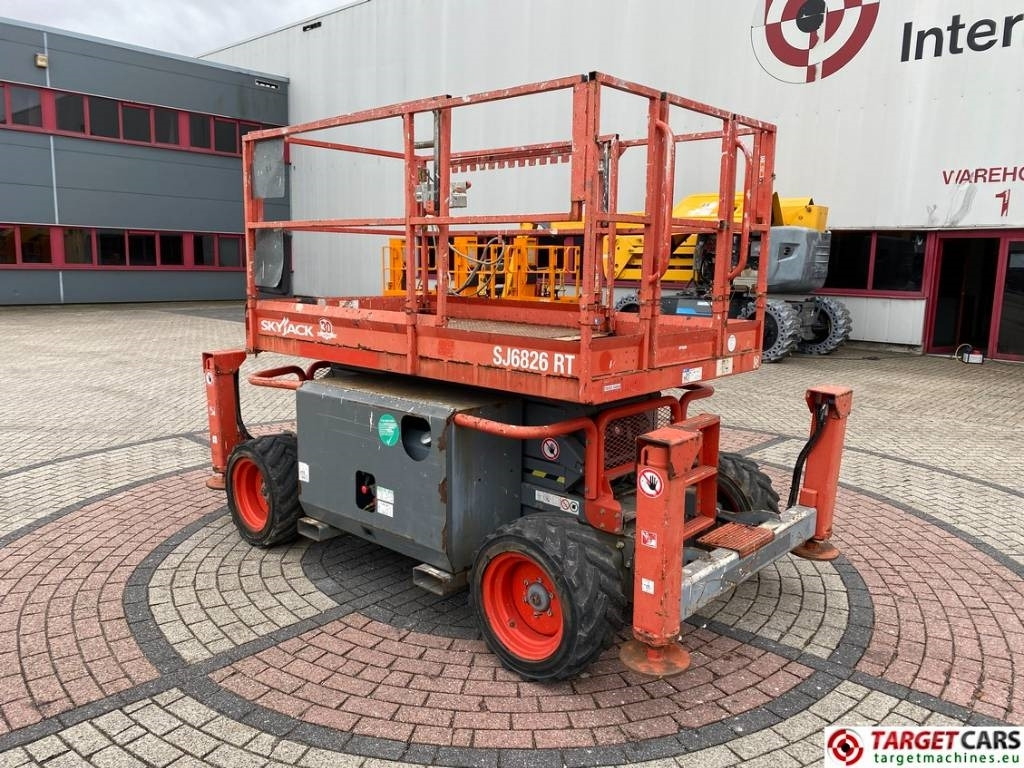 SkyJack SJ6826 RT Diesel 4x4 Scissor Work Lift 992cm - Scissor lift: picture 4 SkyJack SJ6826 RT Diesel 4x4 Scissor Work Lift 992cm - Scissor lift: picture 4