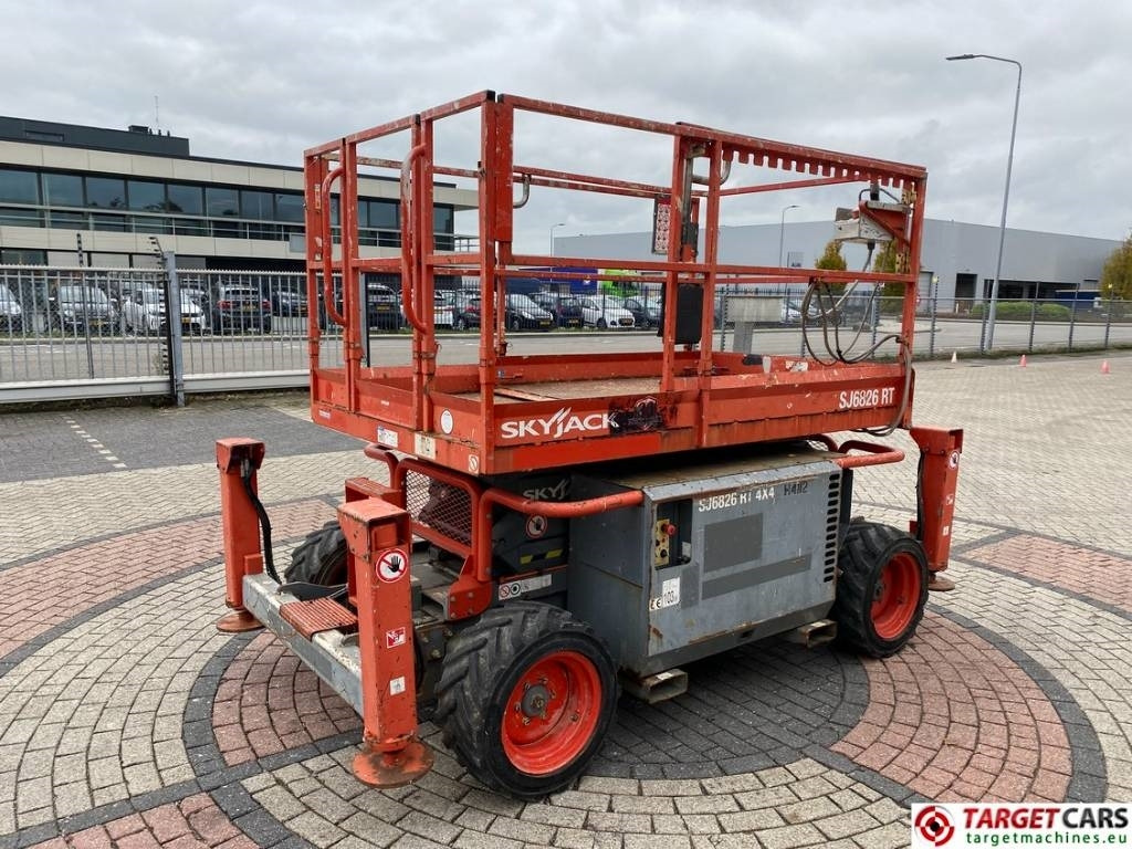 SkyJack SJ6826 RT Diesel 4x4 Scissor Work Lift 992cm - Scissor lift: picture 3 SkyJack SJ6826 RT Diesel 4x4 Scissor Work Lift 992cm - Scissor lift: picture 3