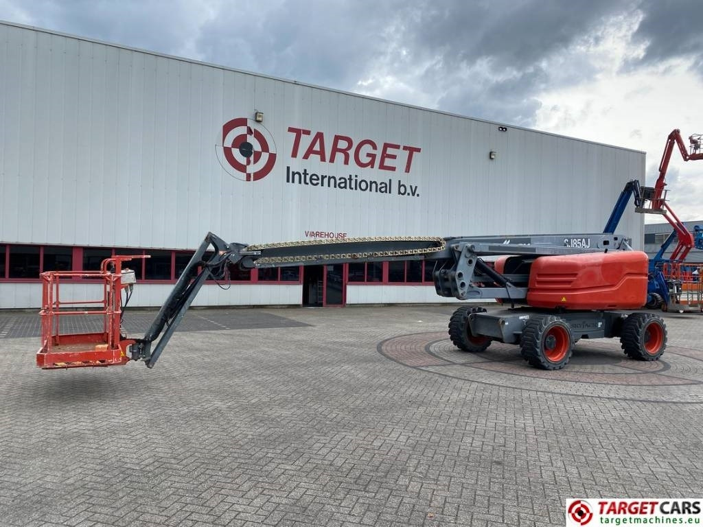 SkyJack SJ85AJ Articulated 4x4 Diesel Boom WorkLift 2791cm - Articulated boom: picture 1 SkyJack SJ85AJ Articulated 4x4 Diesel Boom WorkLift 2791cm - Articulated boom: picture 1