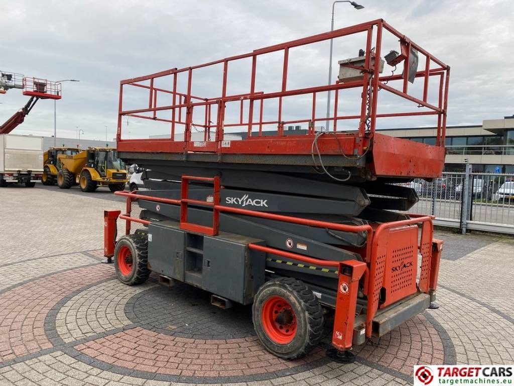 SkyJack SJ9250 RT Diesel 4x4 Scissor Work Lift 1720cm - Scissor lift: picture 2 SkyJack SJ9250 RT Diesel 4x4 Scissor Work Lift 1720cm - Scissor lift: picture 2