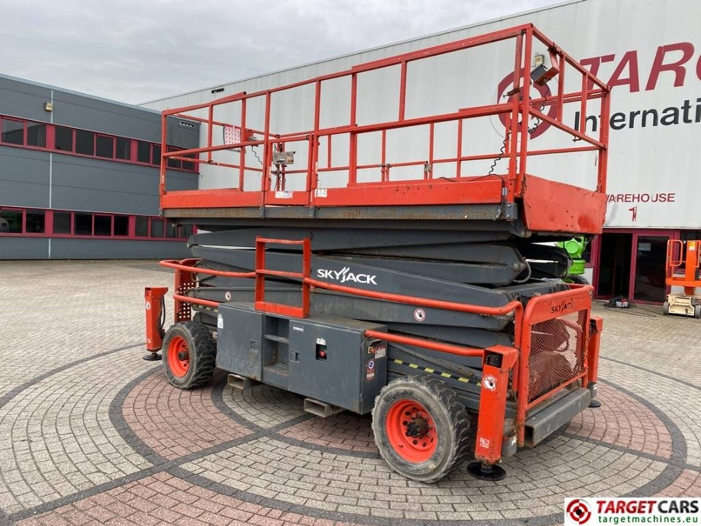 SkyJack SJ9250 RT Diesel 4x4 Scissor Work Lift 1720cm - Scissor lift: picture 4 SkyJack SJ9250 RT Diesel 4x4 Scissor Work Lift 1720cm - Scissor lift: picture 4
