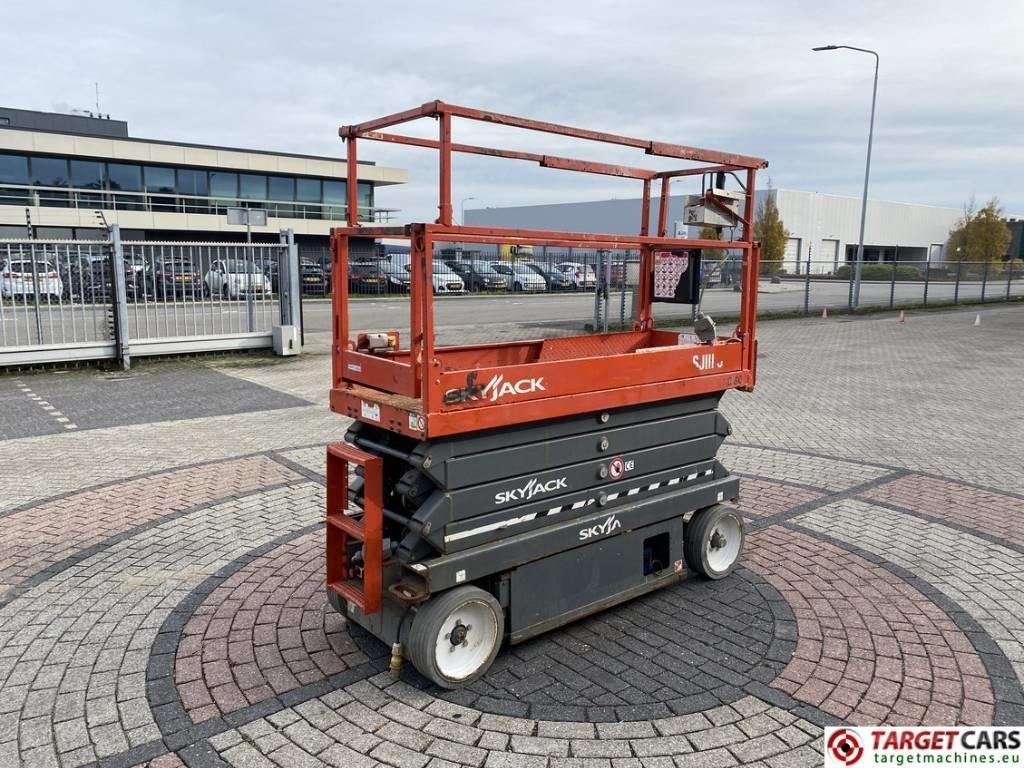 SkyJack SJIII-3226 Electric 3226 Scissor Work Lift 990cm - Scissor lift: picture 3 SkyJack SJIII-3226 Electric 3226 Scissor Work Lift 990cm - Scissor lift: picture 3