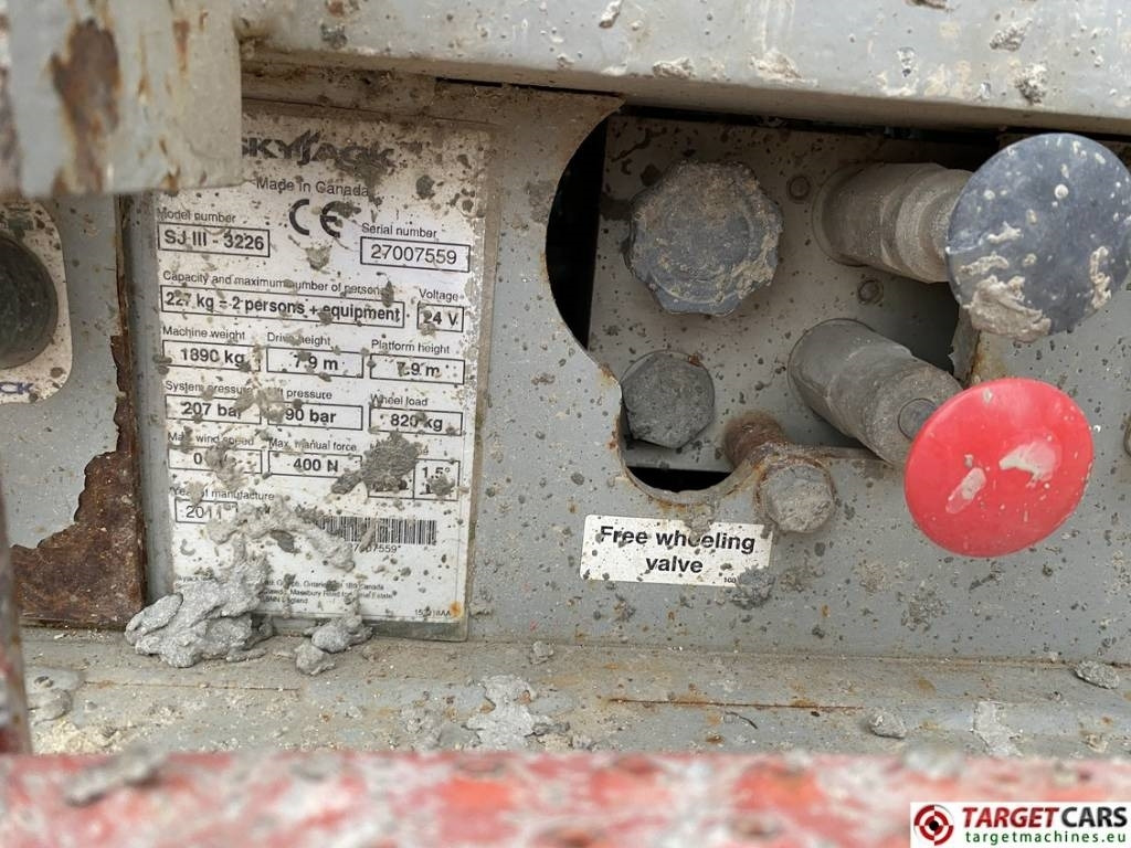 Scissor lift SkyJack SJIII-3226 Electric Scissor Work Lift 990cm: picture 13