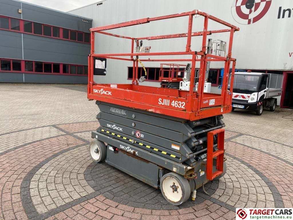 SkyJack SJIII-4632 Electric 4632 Scissor Work Lift 1170cm - Scissor lift: picture 4 SkyJack SJIII-4632 Electric 4632 Scissor Work Lift 1170cm - Scissor lift: picture 4