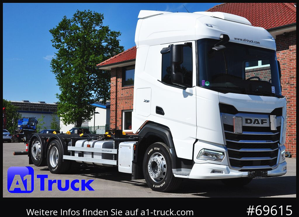 DAF XF530 FAN Multi 2x AHK Lenkachse, - Container transporter/ Swap body truck: picture 1 DAF XF530 FAN Multi 2x AHK Lenkachse, - Container transporter/ Swap body truck: picture 1