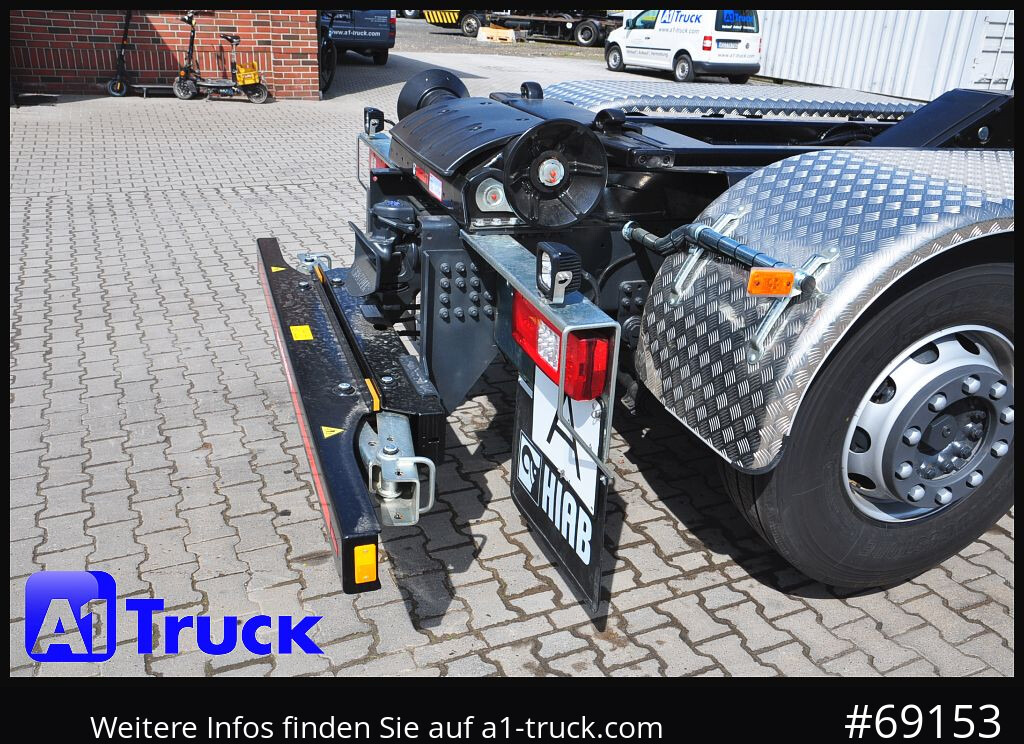 IVECO X-Way AD 420 Hiab 21S59 Lenk- Liftachse, Garantie - Hook lift truck: picture 2 IVECO X-Way AD 420 Hiab 21S59 Lenk- Liftachse, Garantie - Hook lift truck: picture 2