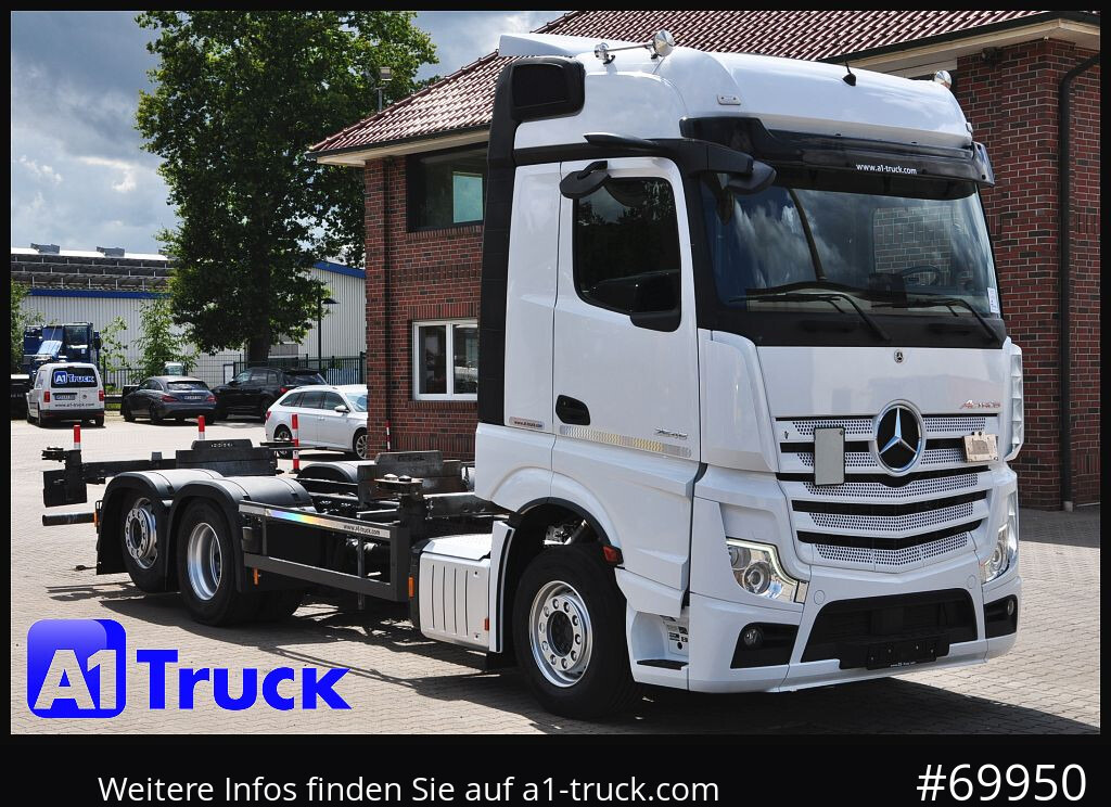 MERCEDES-BENZ 2545, Multi BDF, 7.45-7.82 2 AHK - Container transporter/ Swap body truck: picture 1 MERCEDES-BENZ 2545, Multi BDF, 7.45-7.82 2 AHK - Container transporter/ Swap body truck: picture 1
