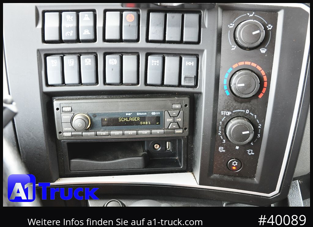 Curtainsider truck RENAULT D 240, 4x2, Ladebordwand, LBW, guter Zustand: picture 7 Curtainsider truck RENAULT D 240, 4x2, Ladebordwand, LBW, guter Zustand: picture 7