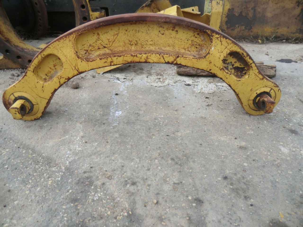 Caterpillar 735 BALESTRONE - Undercarriage parts for Construction machinery: picture 1 Caterpillar 735 BALESTRONE - Undercarriage parts for Construction machinery: picture 1