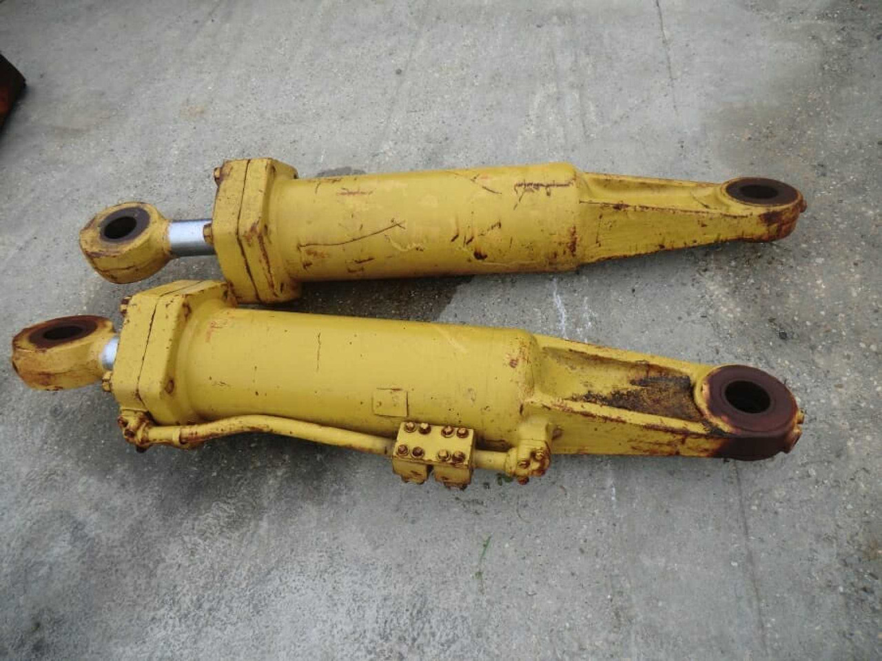 Ripper for Construction machinery Caterpillar D9G D9H ripper parallelogramma a 3 posizioni, 4 cilindri, con 3 denti (uno mancante), compreso di supporto.: picture 9