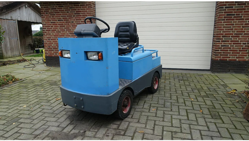 Hako Sherpa S/5 48Volt met acculader - Tow tractor: picture 1 Hako Sherpa S/5 48Volt met acculader - Tow tractor: picture 1