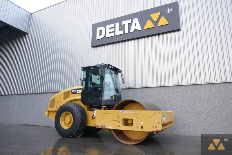 Caterpillar CS64B - Roller: picture 3 Caterpillar CS64B - Roller: picture 3