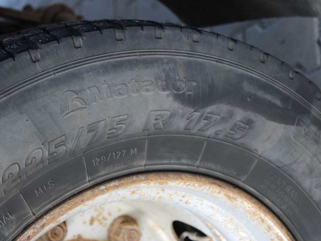 Dropside/ Flatbed truck, Crane truck Iveco EUROCARGO 100E17, EURO 3, HYDRAULIC ARM HIAB 035-2: picture 17 Dropside/ Flatbed truck, Crane truck Iveco EUROCARGO 100E17, EURO 3, HYDRAULIC ARM HIAB 035-2: picture 17