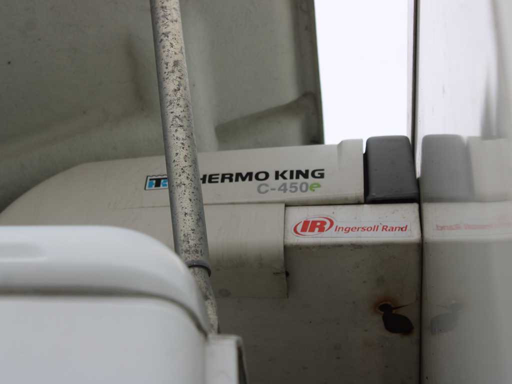 Refrigerator truck Iveco EUROCARGO 75E19, THERMO KING C - 450e, HYDRAULIC FRONT: picture 8