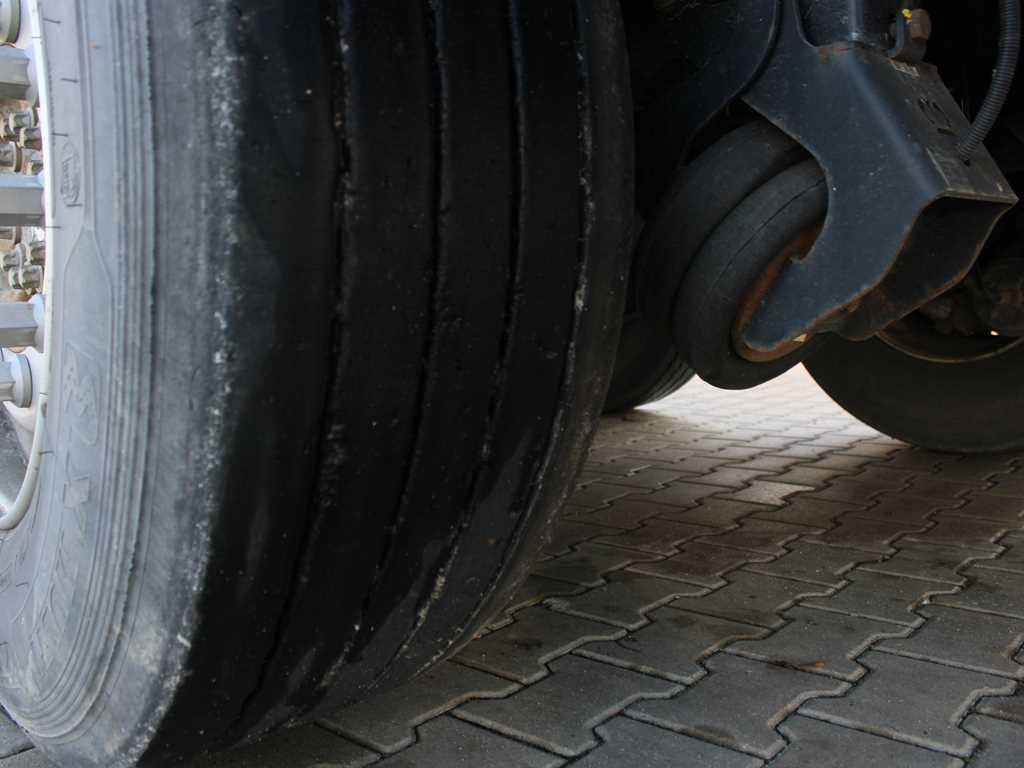 Curtainsider semi-trailer Krone SD, LIFTING AXLE, MULTILOCK: picture 11