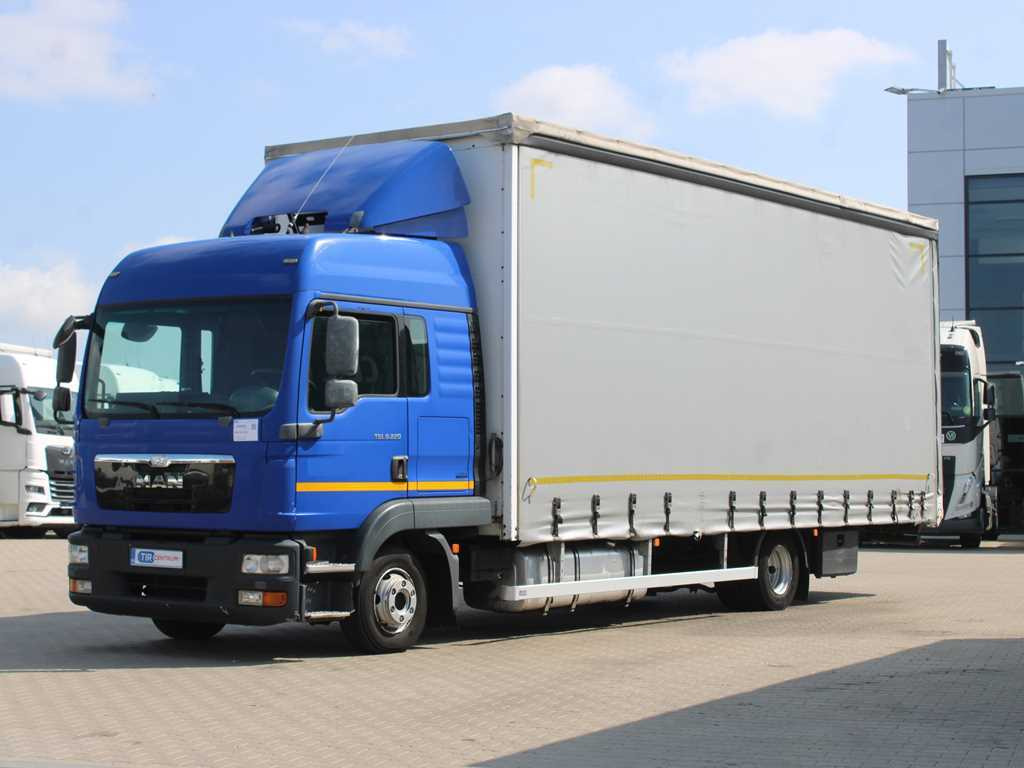 MAN TGL 8.220, EURO 5 - Curtainsider truck: picture 1 MAN TGL 8.220, EURO 5 - Curtainsider truck: picture 1
