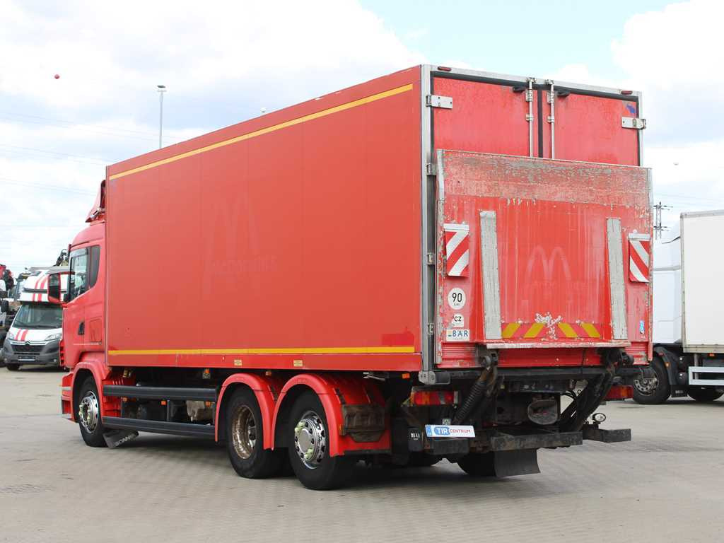 Scania R 380, HYDRAULIC FRONT, DOUBLE CHAMBER, CARRIER SUPRA 850 mt - Refrigerator truck: picture 5 Scania R 380, HYDRAULIC FRONT, DOUBLE CHAMBER, CARRIER SUPRA 850 mt - Refrigerator truck: picture 5