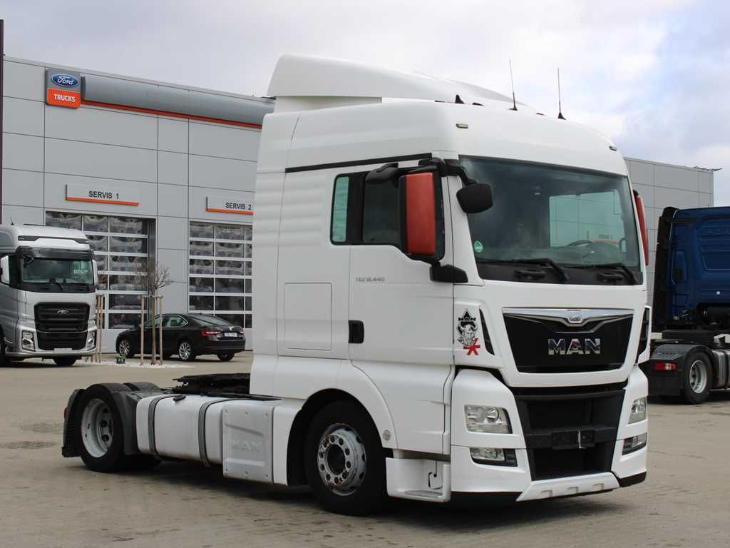 MAN TGX 18.440, LOWDECK, EURO 6 - Tractor unit: picture 2 MAN TGX 18.440, LOWDECK, EURO 6 - Tractor unit: picture 2