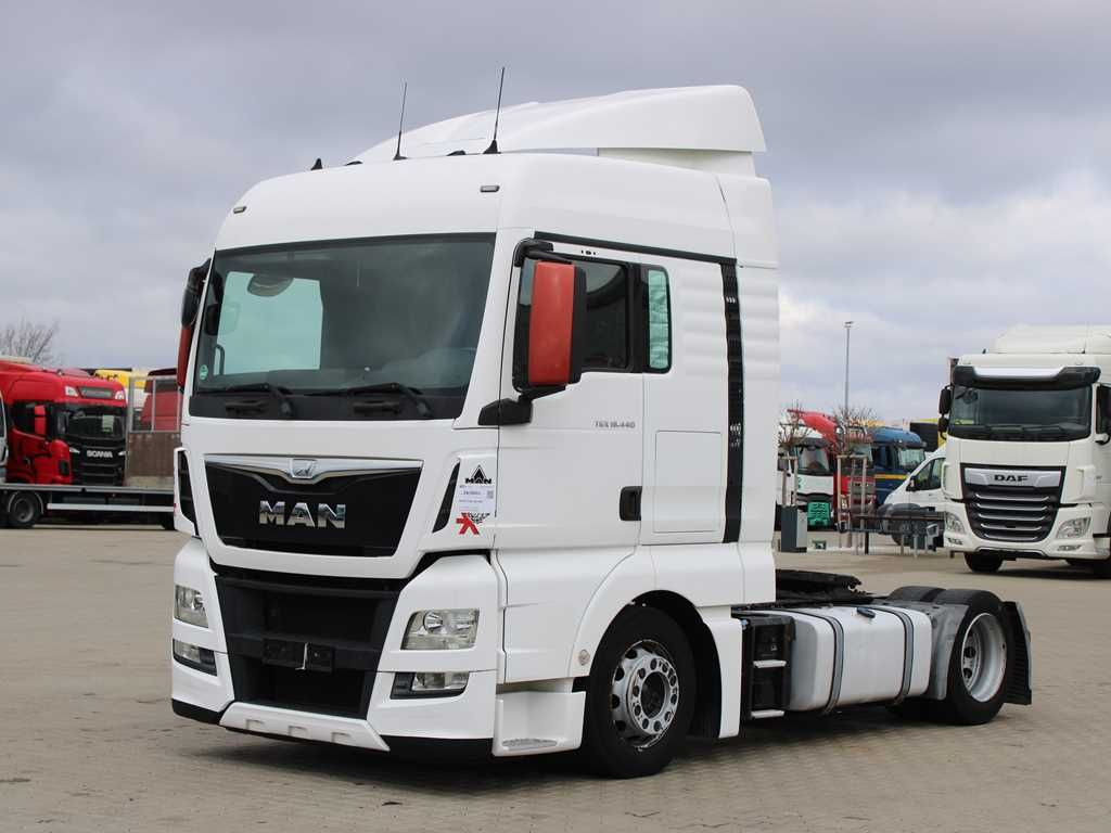 MAN TGX 18.440, LOWDECK, EURO 6 - Tractor unit: picture 1 MAN TGX 18.440, LOWDECK, EURO 6 - Tractor unit: picture 1