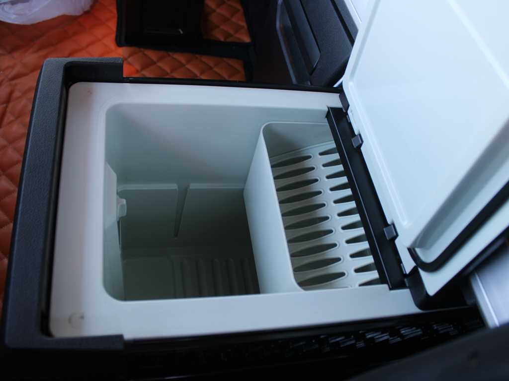 Tractor unit Mercedes-Benz Actros 1848 GIGA SPACE, EURO 6, LOWDECK: picture 14