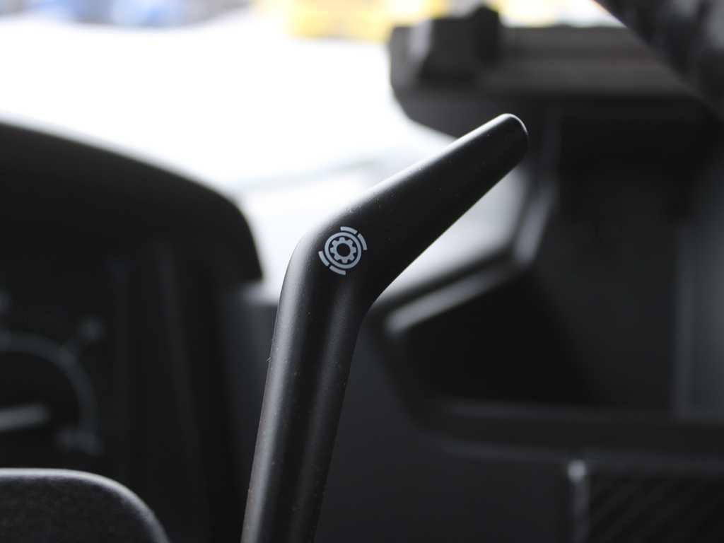 Tractor unit Renault T HIGH 480, EURO 6, LOWDECK, NAVIGATION, MICROWAVE: picture 10 Tractor unit Renault T HIGH 480, EURO 6, LOWDECK, NAVIGATION, MICROWAVE: picture 10