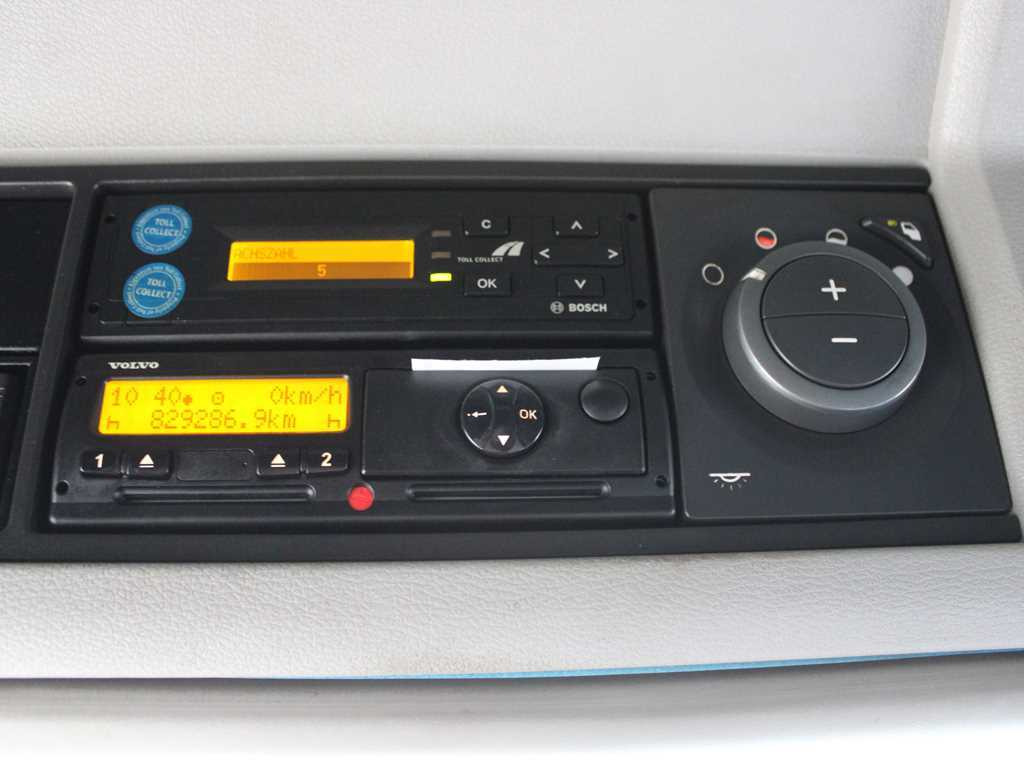 Tractor unit Volvo FH 420, EURO 5 EEV, LOWDECK, AIR SUSPENSION, VEB +: picture 16 Tractor unit Volvo FH 420, EURO 5 EEV, LOWDECK, AIR SUSPENSION, VEB +: picture 16