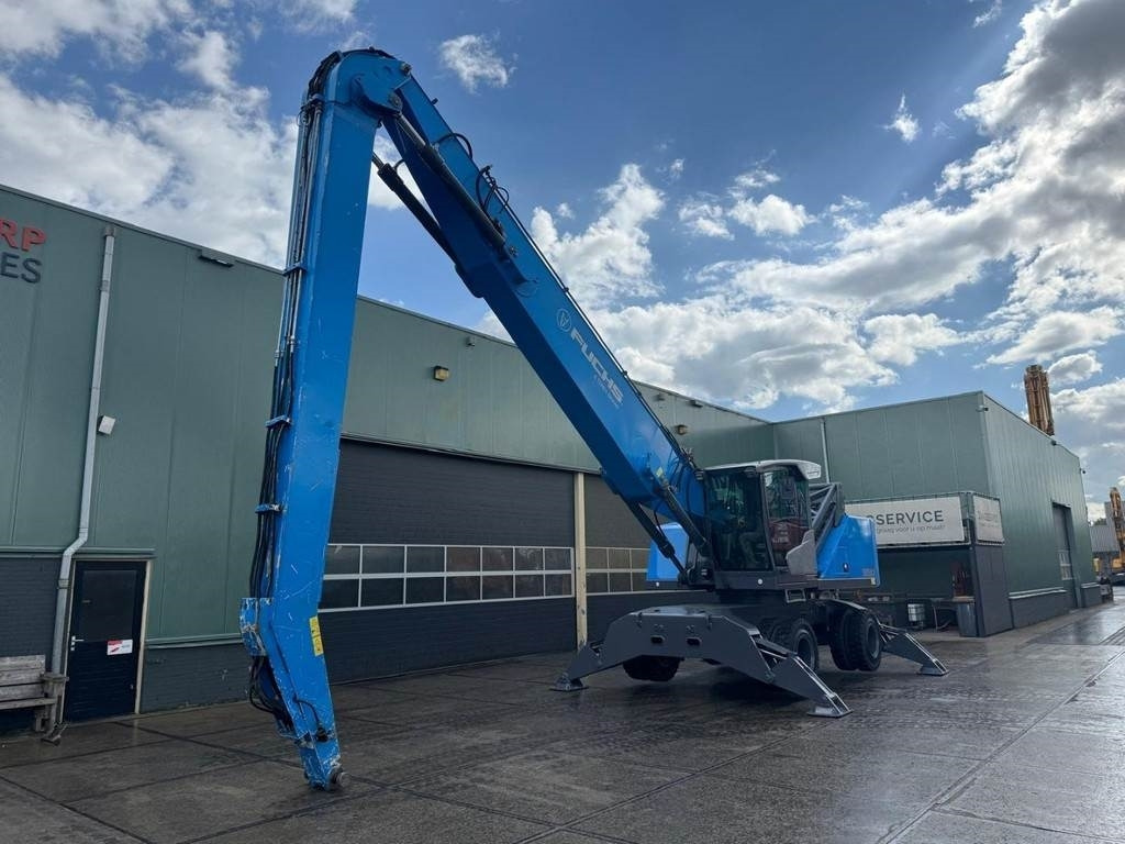 Waste/ Industry handler Fuchs MHL 350 F - with generator: picture 8