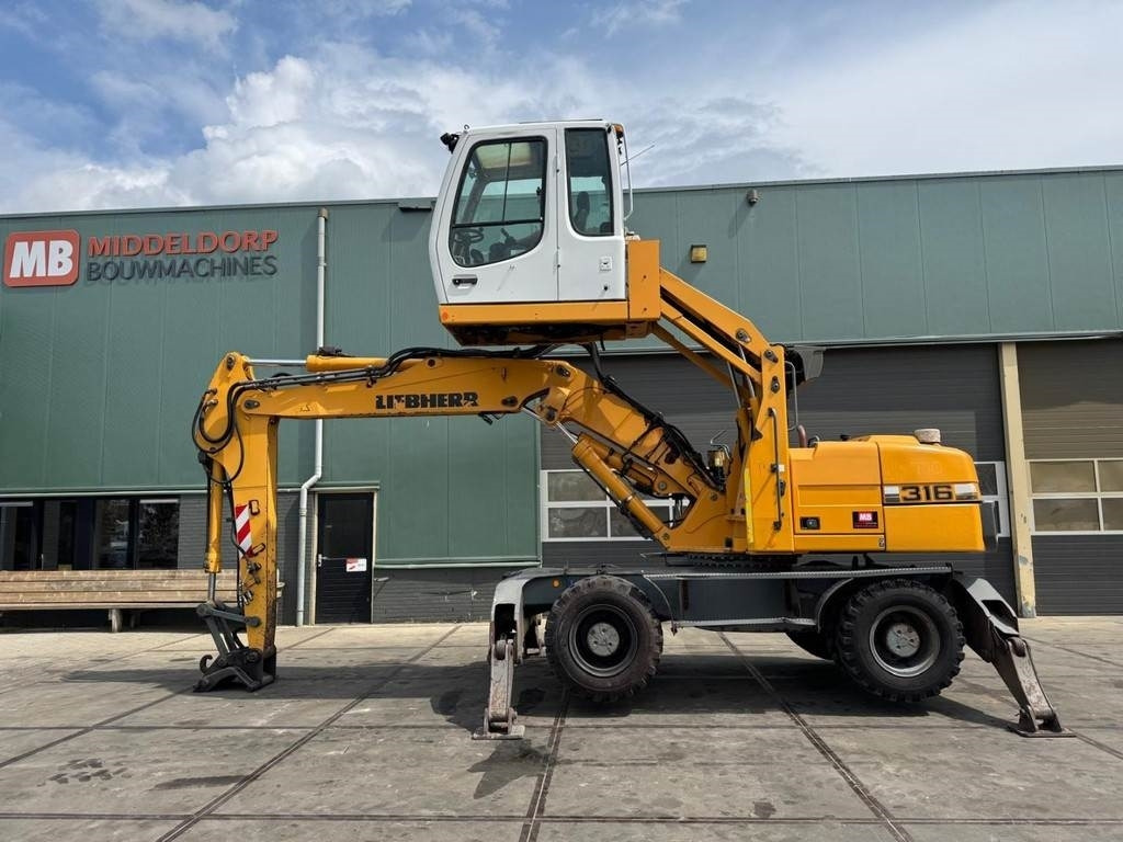 Liebherr A 316 - Waste/ Industry handler: picture 1 Liebherr A 316 - Waste/ Industry handler: picture 1