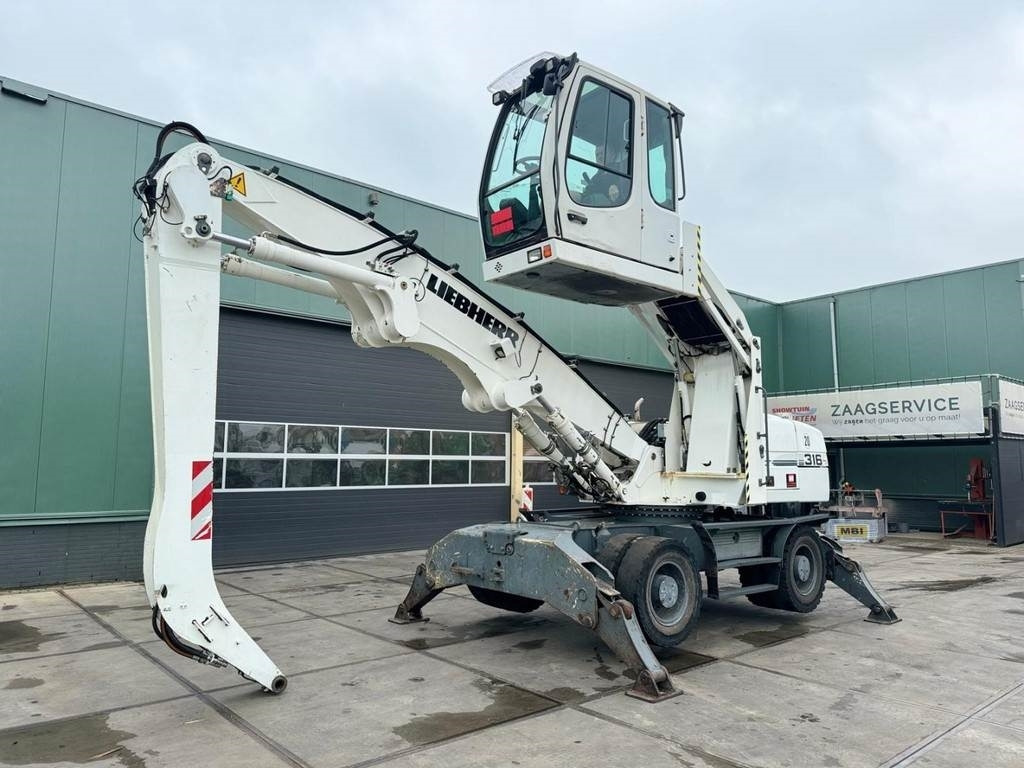 Liebherr A 316 - Waste/ Industry handler: picture 2 Liebherr A 316 - Waste/ Industry handler: picture 2