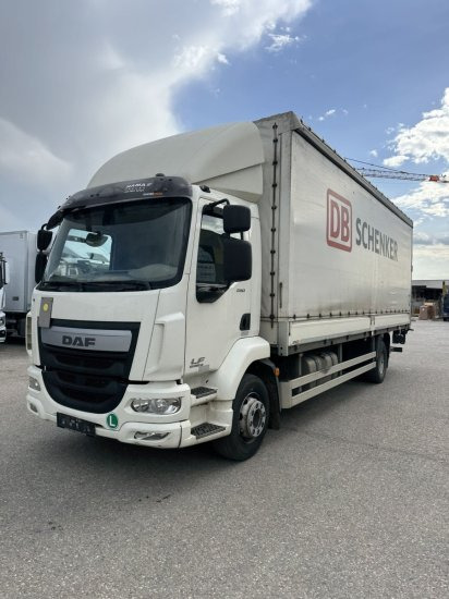 DAF LF 260 16 Tonner Plane mit LBW, Automatik, E6, - Curtainsider truck: picture 3 DAF LF 260 16 Tonner Plane mit LBW, Automatik, E6, - Curtainsider truck: picture 3
