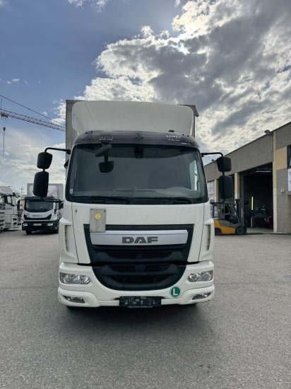 DAF LF 260 16 Tonner Plane mit LBW, Automatik, E6, - Curtainsider truck: picture 2 DAF LF 260 16 Tonner Plane mit LBW, Automatik, E6, - Curtainsider truck: picture 2