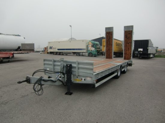 HUMBAUR HBTZ 217224 BS schräg Tandem-Tieflader Verzinkt, SAF-Achsen, - Low loader trailer: picture 1 HUMBAUR HBTZ 217224 BS schräg Tandem-Tieflader Verzinkt, SAF-Achsen, - Low loader trailer: picture 1