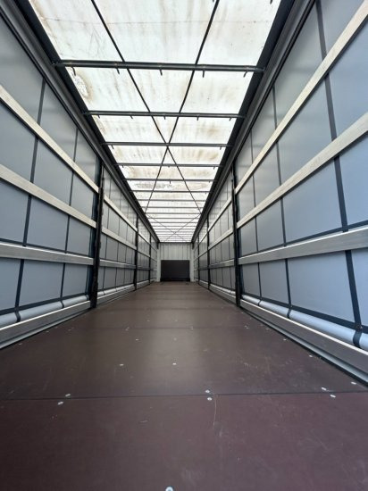 New Curtainsider semi-trailer Krone 1-achs Auflieger, Heckabstützung XL Zertifikat, Edscha-Verdeck,: picture 11