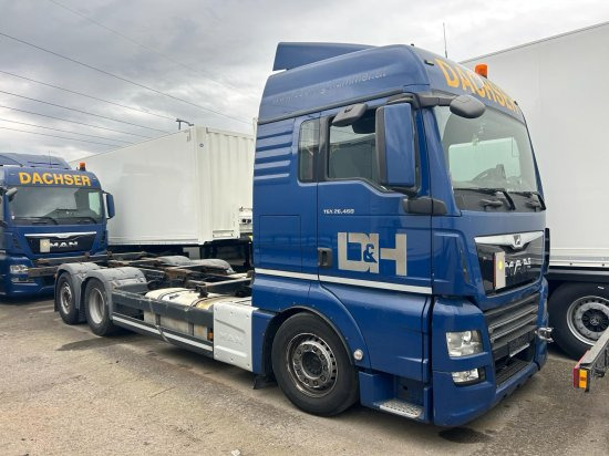 MAN TGX 26.440 XLX 6x2 Liftachse, Euro 6, Motorschaden, engine damage! - Container transporter/ Swap body truck: picture 1 MAN TGX 26.440 XLX 6x2 Liftachse, Euro 6, Motorschaden, engine damage! - Container transporter/ Swap body truck: picture 1