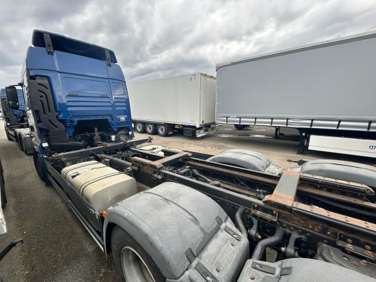 MAN TGX 26.440 XLX 6x2 Liftachse, Euro 6, Motorschaden, engine damage! - Container transporter/ Swap body truck: picture 4 MAN TGX 26.440 XLX 6x2 Liftachse, Euro 6, Motorschaden, engine damage! - Container transporter/ Swap body truck: picture 4